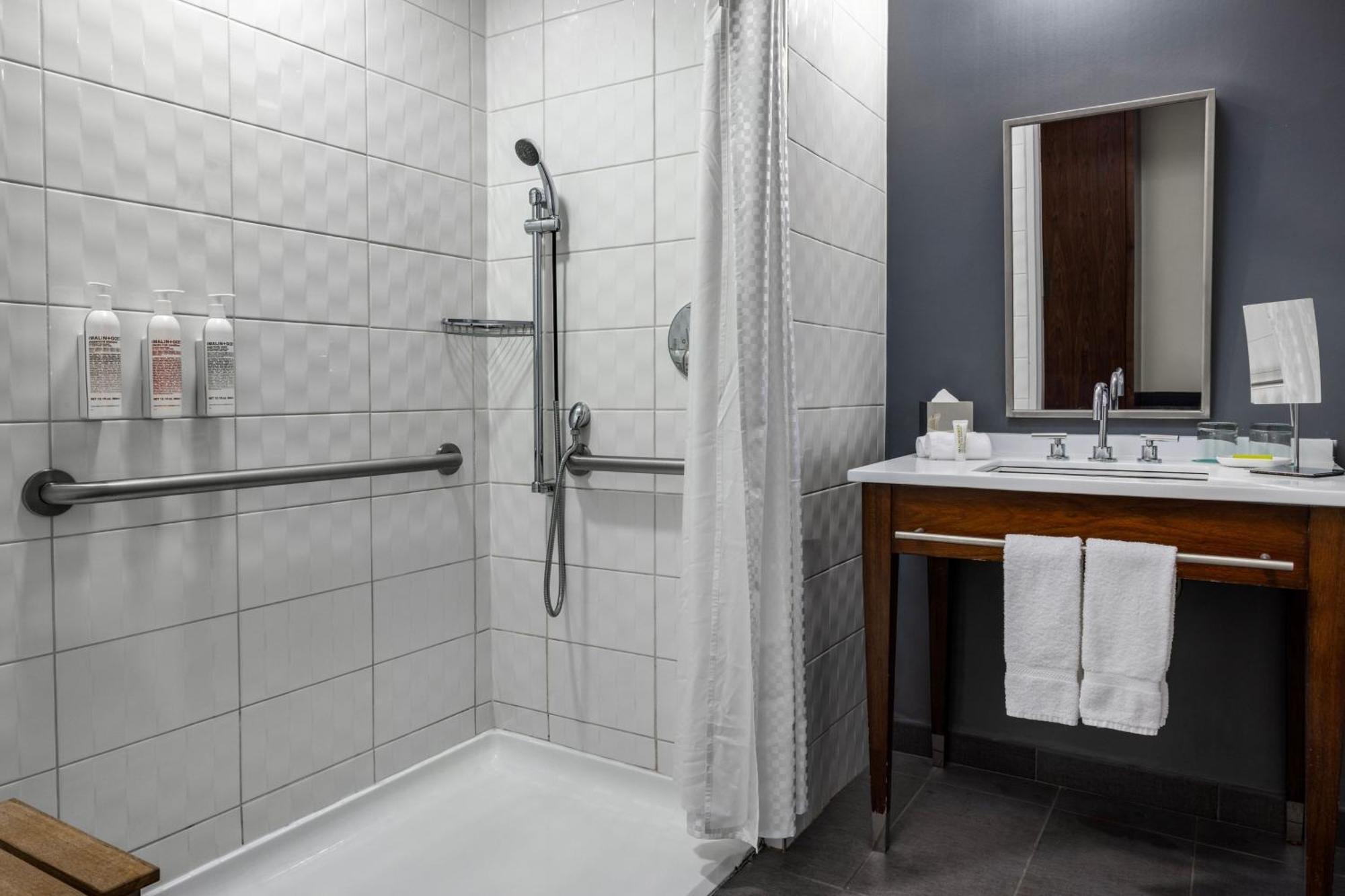 Le Meridien Atlanta Perimeter Hotel